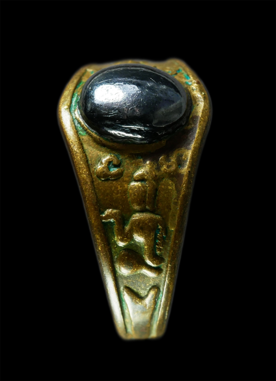 2569-03-02 (137)p.jpg - แหวนเมฆพัตร ข้างนางกวัก พระลีลา หลวงพ่ออิ่ม วัดหัวเขา จ.สุพรรณบุรี เนื้อทองผสม พระเก่าสวย น่าเก็บสะสมบูชา | https://kamulet.in.th